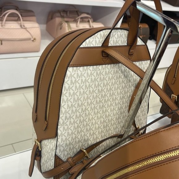 Michael Kors Jaycee Large Zip Pocket Backpack Vanilla - Picture 5 of 16